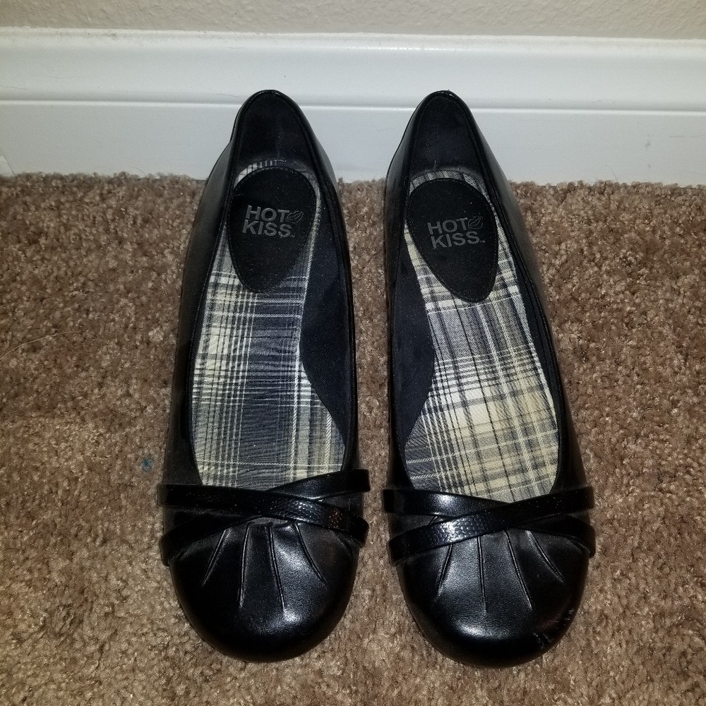 Black Hot Kiss Flatts